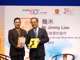 Mr. David Mong, Vice Chairman of Shun Hing Group (right) presented a comic book ‘Shun Hing Group’s 60th Anniversary: The Trusted Handshake’ to Mr. Jimmy Liao.
